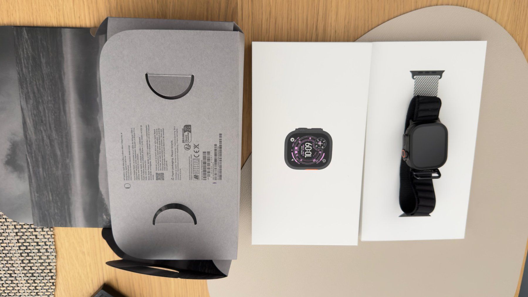 Apple Smartwatch: Apple Watch Ultra 3 GPS+Cel, 49mm, Titanium Case black – Usato da Saillon venduto da Roduitpa 1