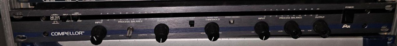 Equalizzatori: Aphex 320 Compellor audio level controlle – Usato da Geneve venduto da T36