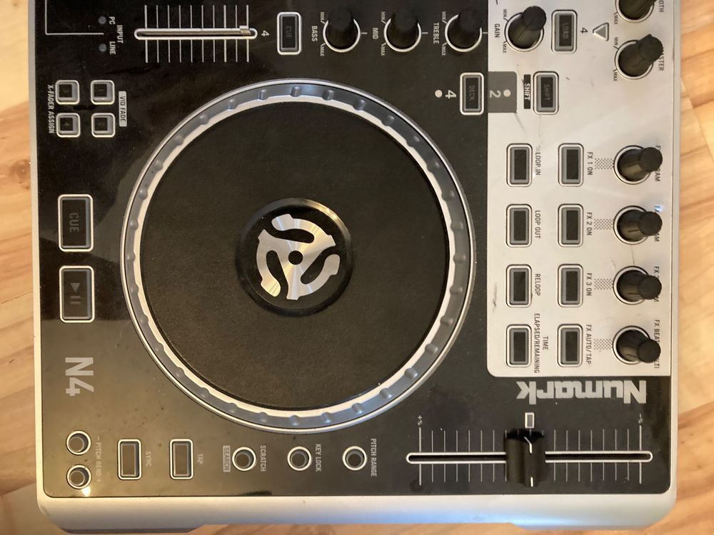 Professioneller N4 Numark Turntable inkl Mischpult (Gebraucht) in ...