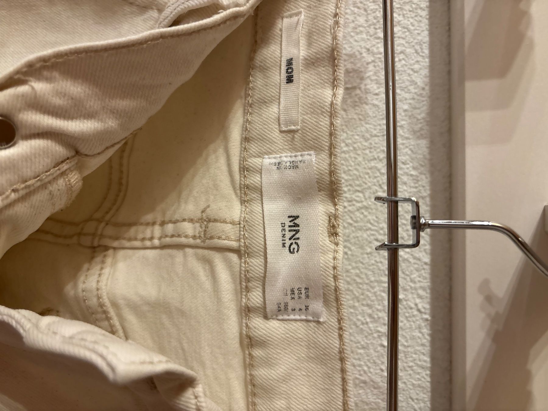 Pantaloni: Pantalon blanc – Usato da Grandvillard venduto da Elsa.Del 2