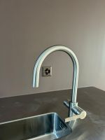 Typ "Laufen" liefert kochend heisses Wasser
