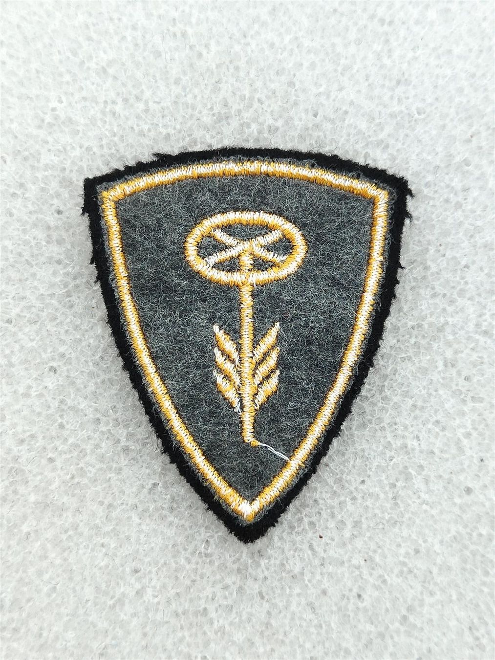 Placchette & Badge: Abzeichen Motorfahrer Ord. 95 Variante 6 – Usato da Bauma venduto da SwissMilitaria 1