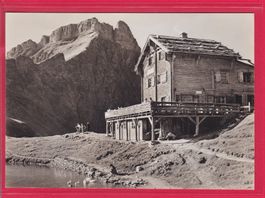 JOCHHÜTTE 2222m MIT GRAUSTOCK 2661m