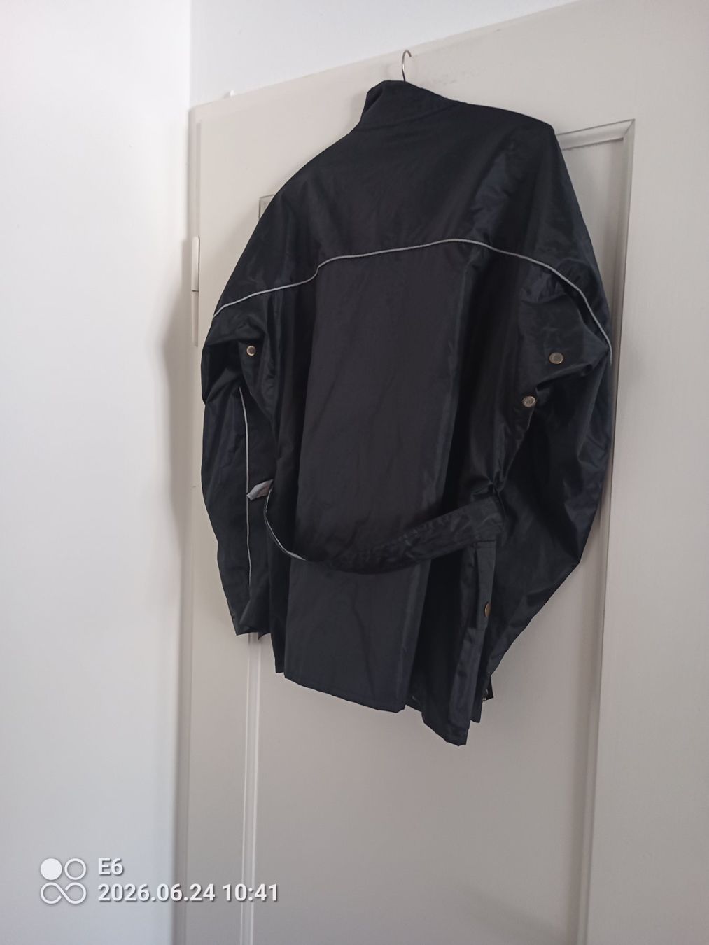 Giacche: Sportliche Regenjacke Grösse: M – Usato da Zürich venduto da Mitzi6 1