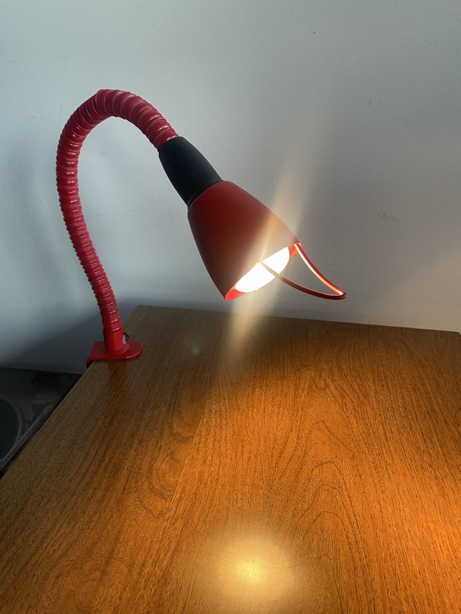 Lampade: Lampe de Bureau Vintage Rouge à Fixer – Usato da Vallamand venduto da Bricbracbroc82 5