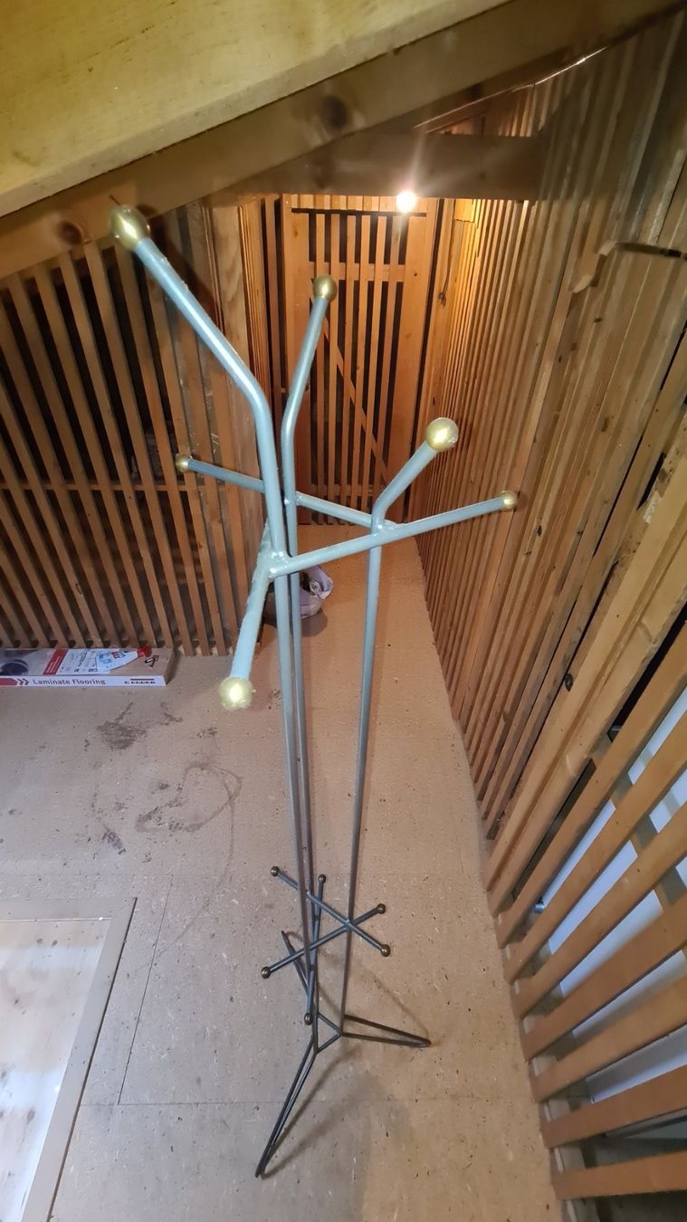 Garderobe: Garderobenständer – Gebraucht aus Ostermundigen von sch_y9pq