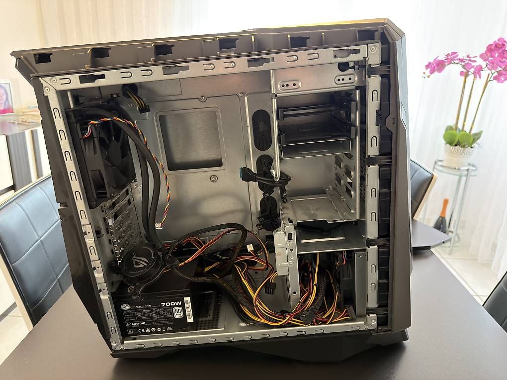 Custodie: Asus ROG Gaming Gehäuse – Usato da Eschenbach LU venduto da Rin_gc9d 4