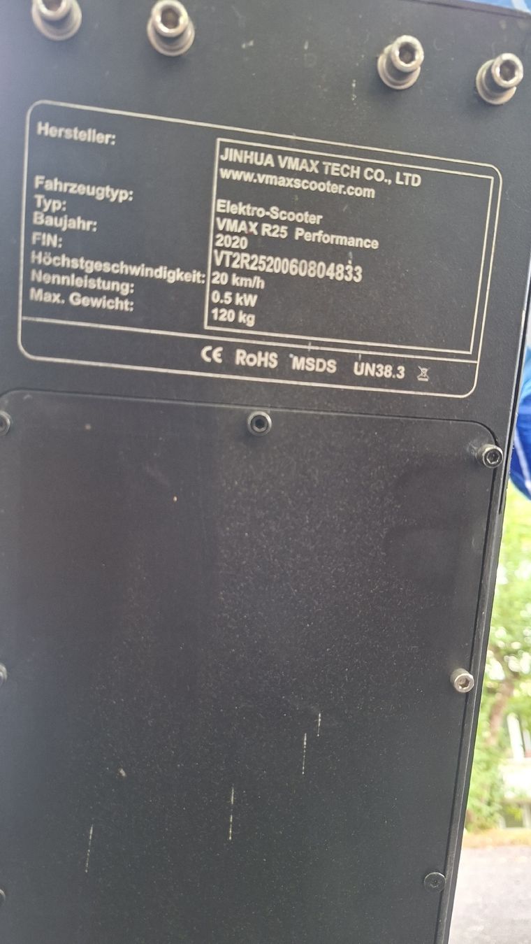Scooters: Elektro-Scooter VMAX R25 Performance 2020 gebraucht – D'occasion à Rümlang par abd_6zst 7