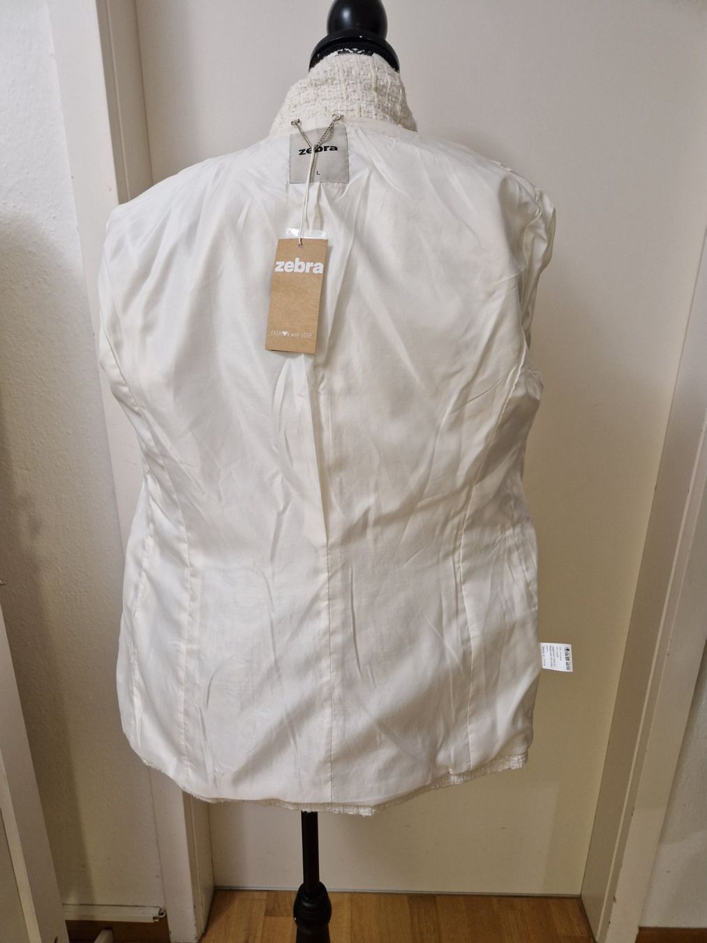 Zebra Jacken: Schicker Tweed Blazer, creme, Gr. L, silberne knöpfe – Neu und originalverpackt aus Glattbrugg von mas_75t2 4