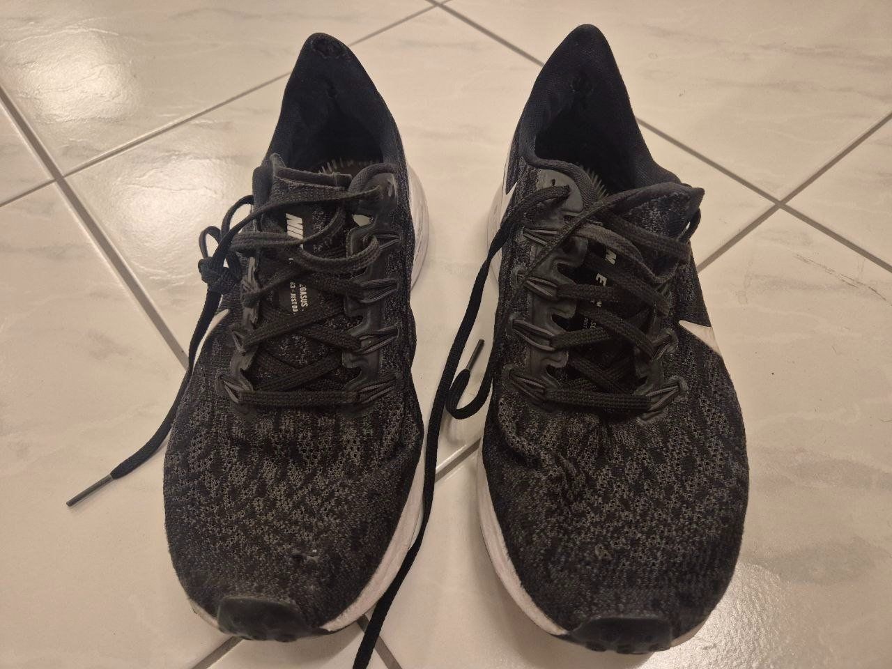 Nike Damenschuhe: Nike Damen Schuhe Grösse 39 – Gebraucht aus Volketswil von CinziaVolki 3