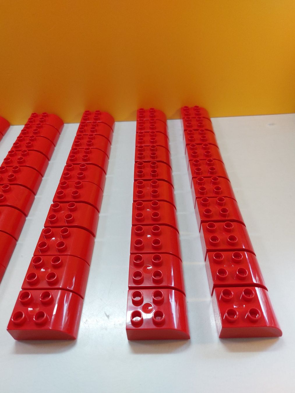 Lego Kit di costruzioni: LEGO DUPLO 70 rote Dachsteine / Bausteine – Usato da St.Gallen venduto da TinasBauundSpiel 2