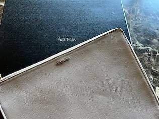 Paul Smith Taschen: Paul Smith Tablet Tasche – Gebraucht aus Burg im Leimental von Anna_Wiener