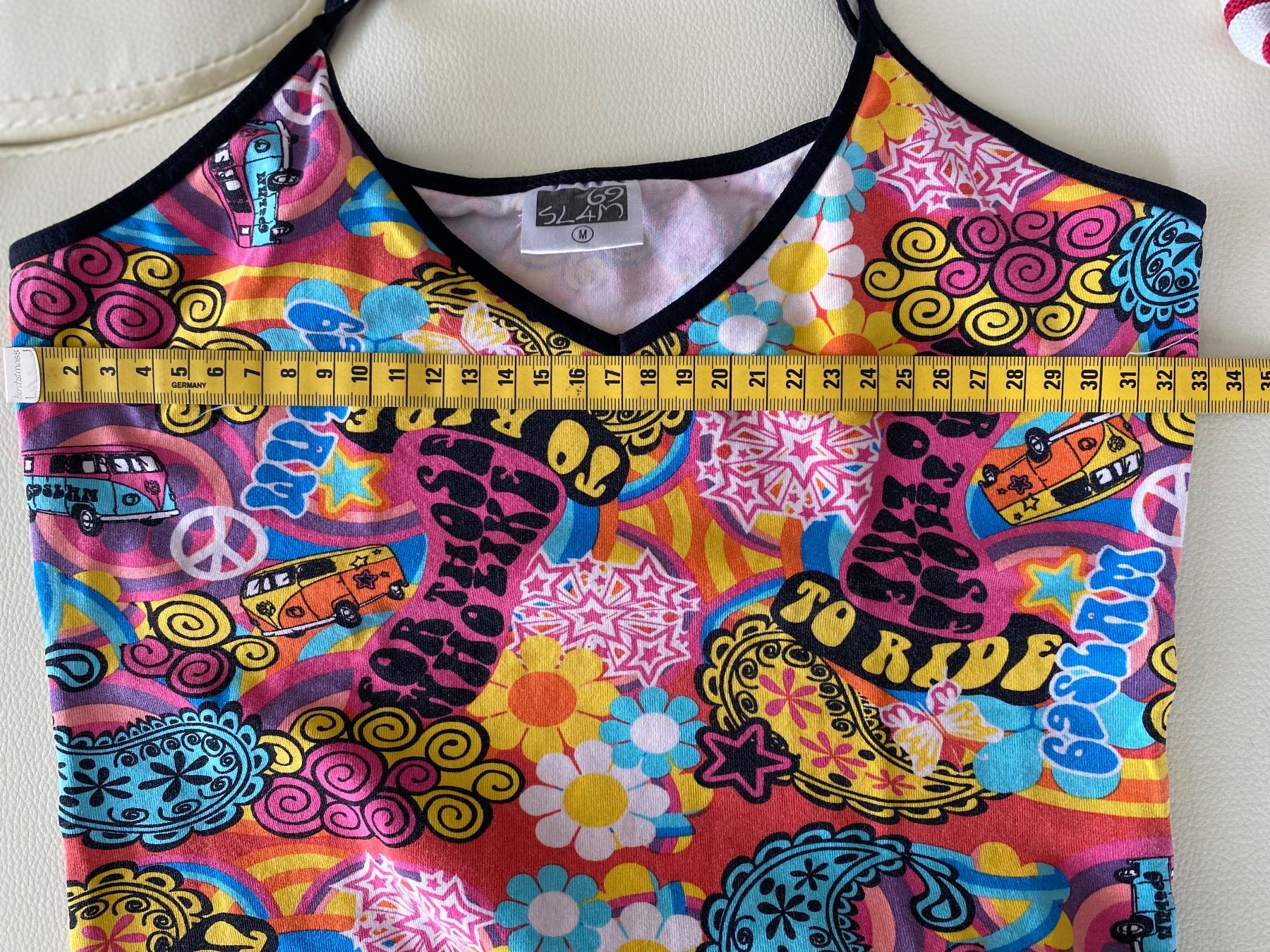 Top: Buntes Flowerpower Top – Usato da Stadel b. Niederglatt venduto da sandart 3