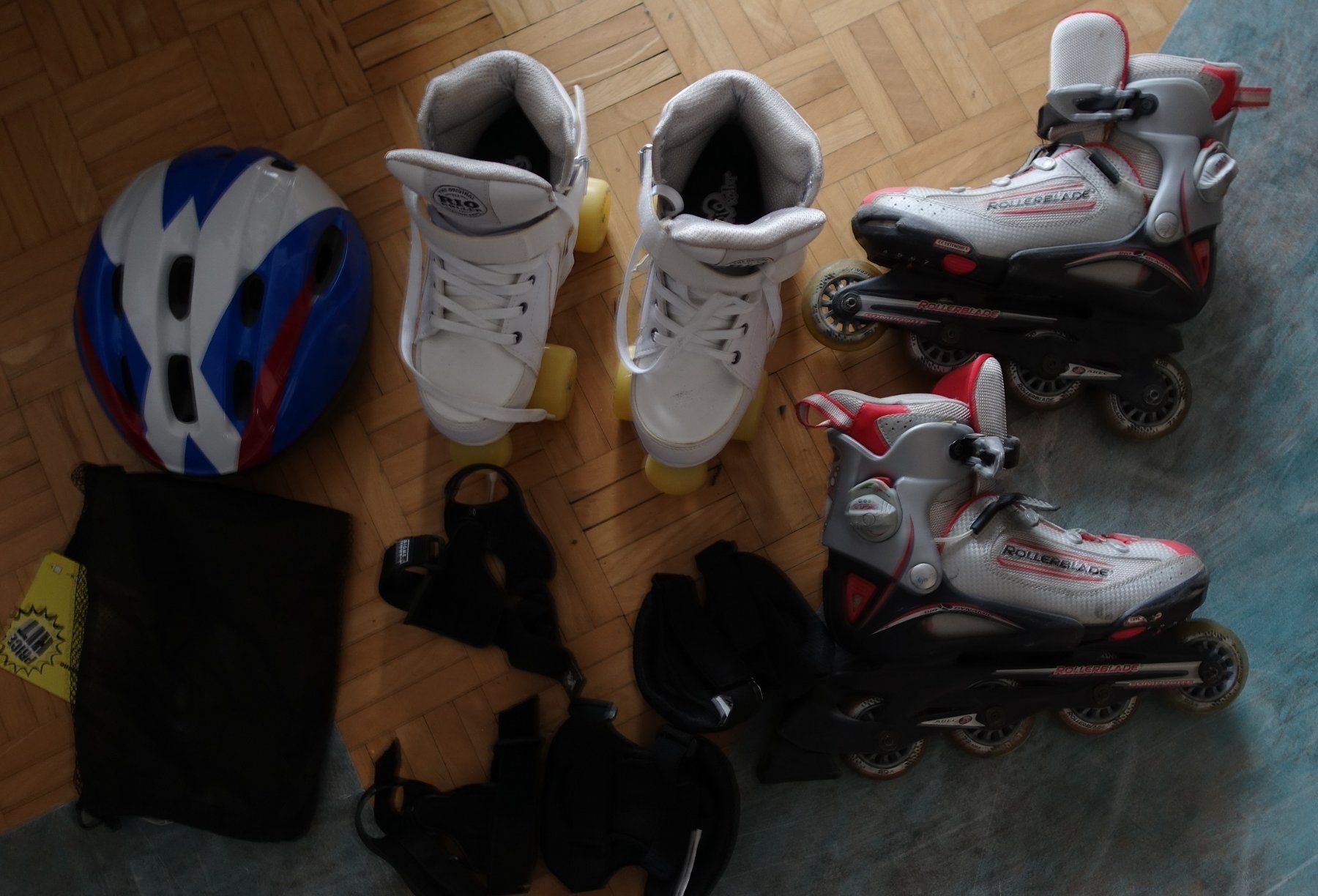 Pattini in linea & Pattini a rotelle: Rollerblades + Rollschuhset – Nuovo (secondo la descrizione) da Baar venduto da Banalio