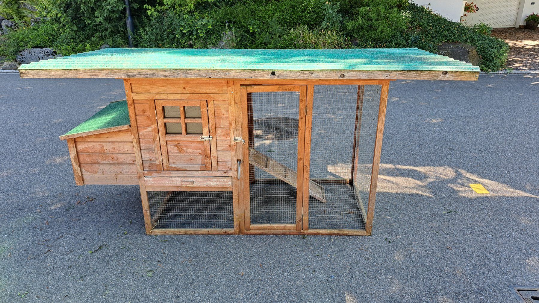 Cages, transport & sécurité: Hühnerstall – D'occasion à Illnau par noner