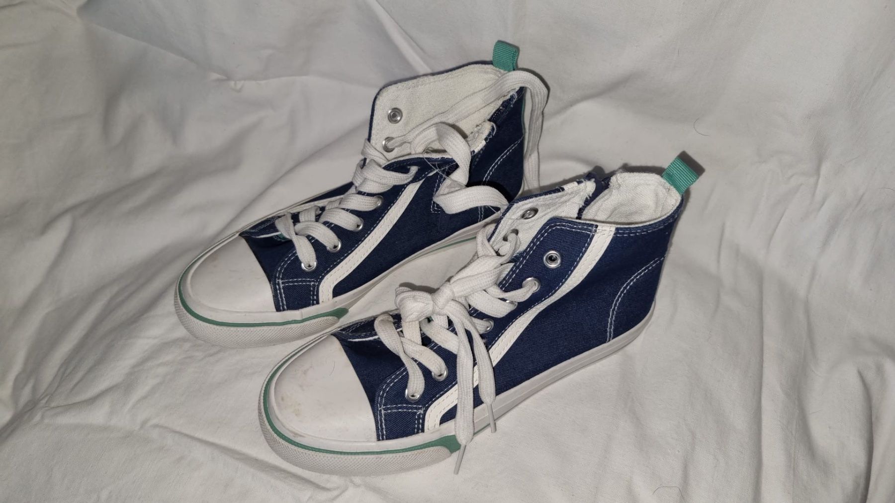 Scarpe da uomo: Sneackers Lilly & Dan Canvas, Gr. 35, neu – Nuovo e nell'imballaggio originale da Amriswil venduto da ALETAL