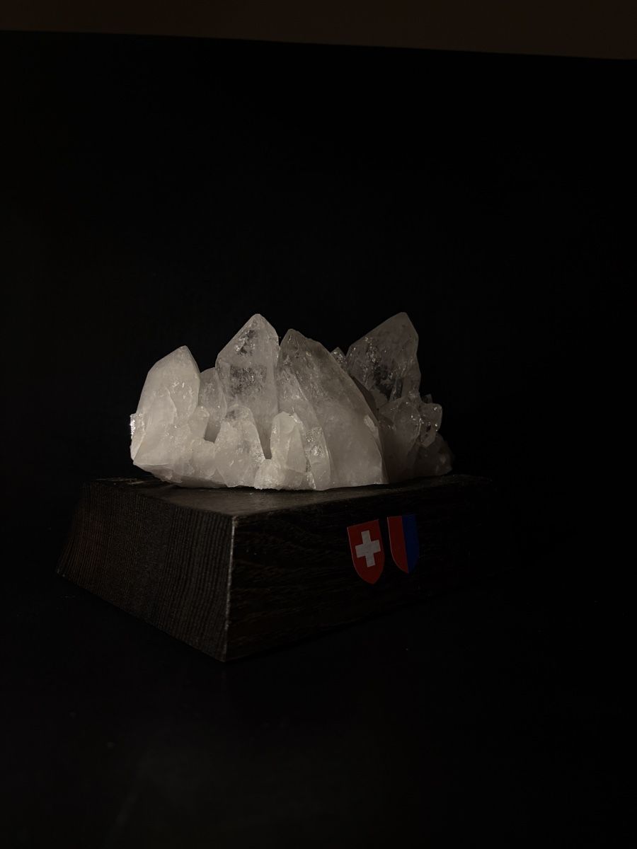 Minerali & Pietre curative: Bergkristallgruppe auf Sockel 💎 – Nuovo (secondo la descrizione) da Altdorf UR venduto da nemio.shop 1