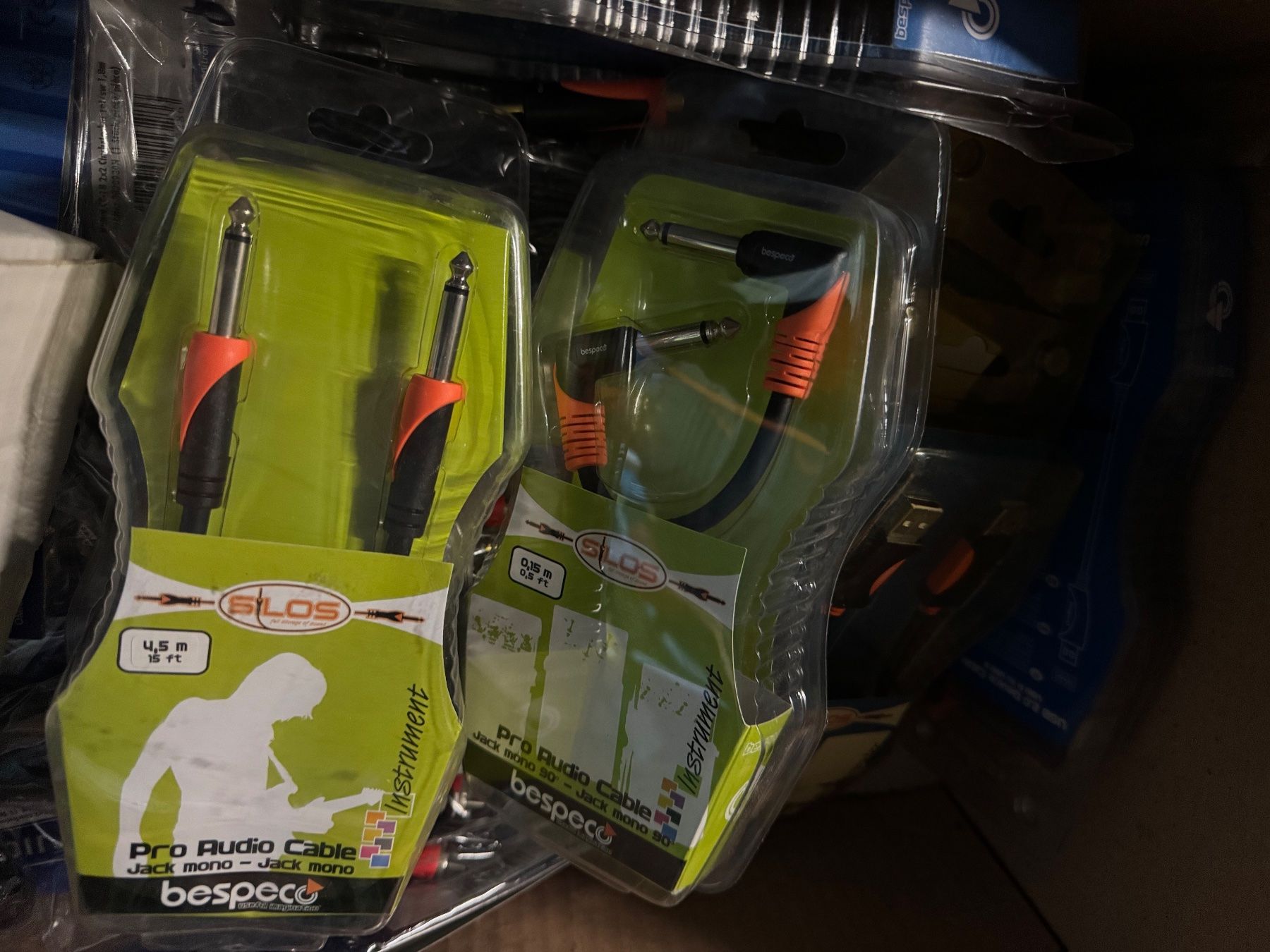 Neutrik Cavi: Grosser Posten neuer Audio Kabel und Adapter – Nuovo (secondo la descrizione) da Eiken venduto da Skylight 4