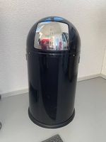Mülleimer "WESCO PUSH" aus Metall schwarz