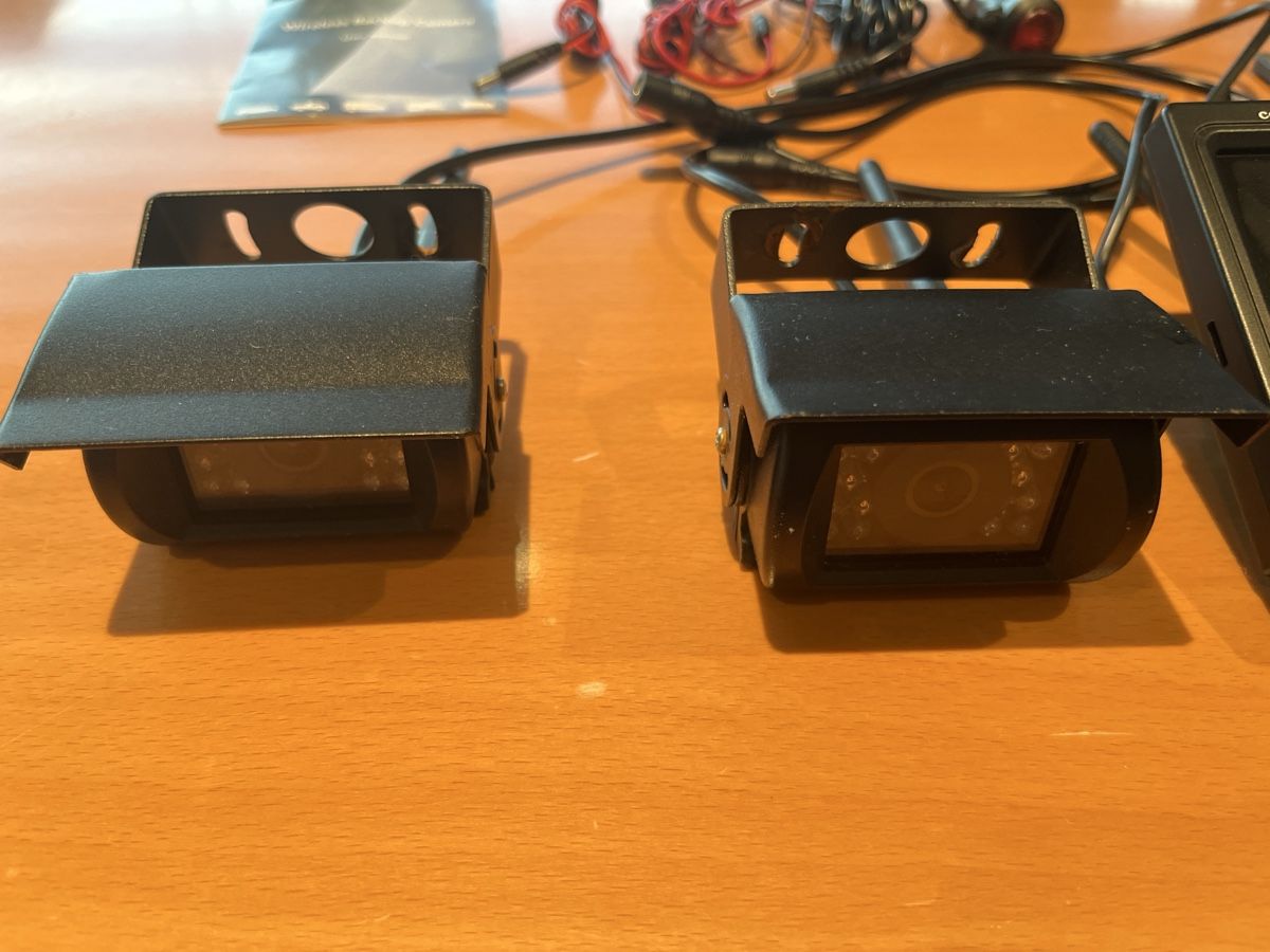 Accessori per altri veicoli: Rückfahrerkamera Auto Wireless mit 2 Kameras – Usato da Baar venduto da Amarillis3 1