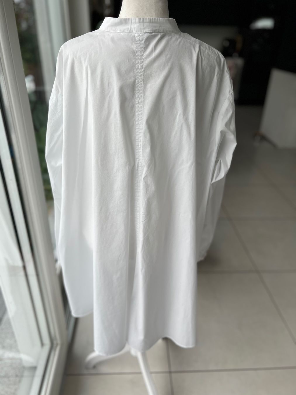 Blusen: Clemente- Weisse Longhemd Stehkragen, Gr. 46/48 – Gebraucht aus Ebmatingen von Mistelu 2