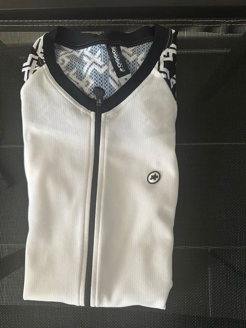 Assos Canottiere & Pantaloni: Assos Sommer Velotrikot – Usato da Altendorf venduto da Eisenmaennchen