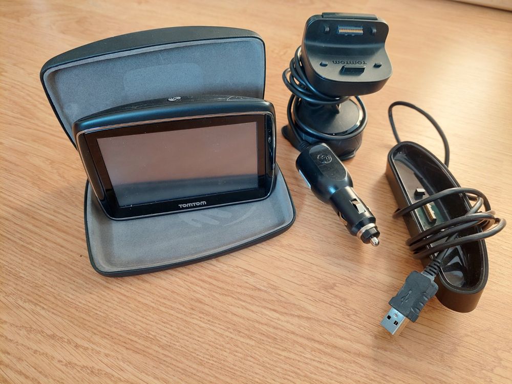 Docking Station Per TomTom GO 540/740/940 LIVE E 550/750/950 – Per PC, Ricarica E Sincronizzazione