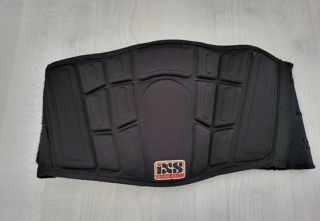 Protezioni & Imbottiture: IXS Nierengurt Gr. L – Usato da Lohn SH venduto da Svalmi