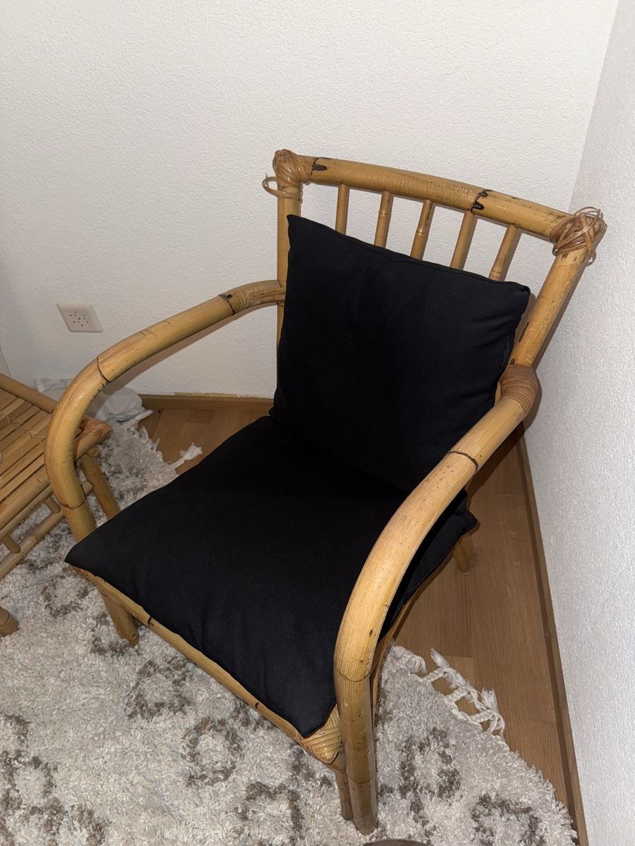 Poltrone: Rattanstuhl mit Tisch – Usato da Mörschwil venduto da Seegurke18 1
