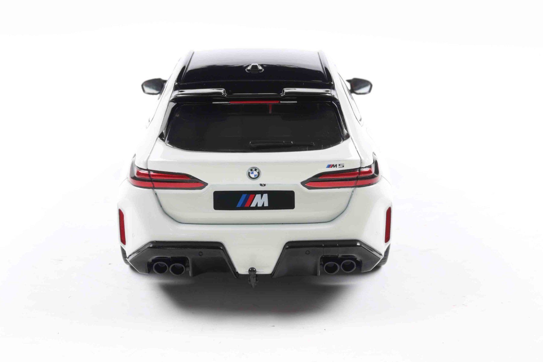 BMW Modellautos: BMW M5 TOURING 2024 - WHITE - SOLIDO 1/18 – Neu und originalverpackt aus Splügen von alexrj 2