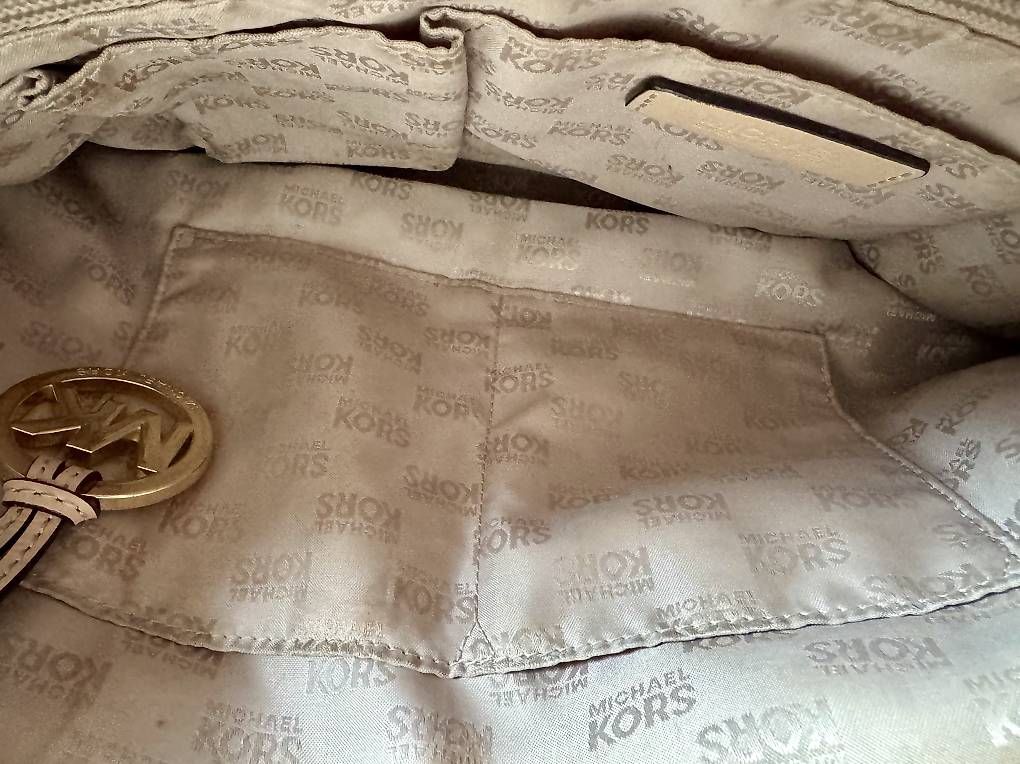Borse da donna: Michael Kors Tasche, medium, pink – Usato da Biel/Bienne venduto da l.v.ds 2