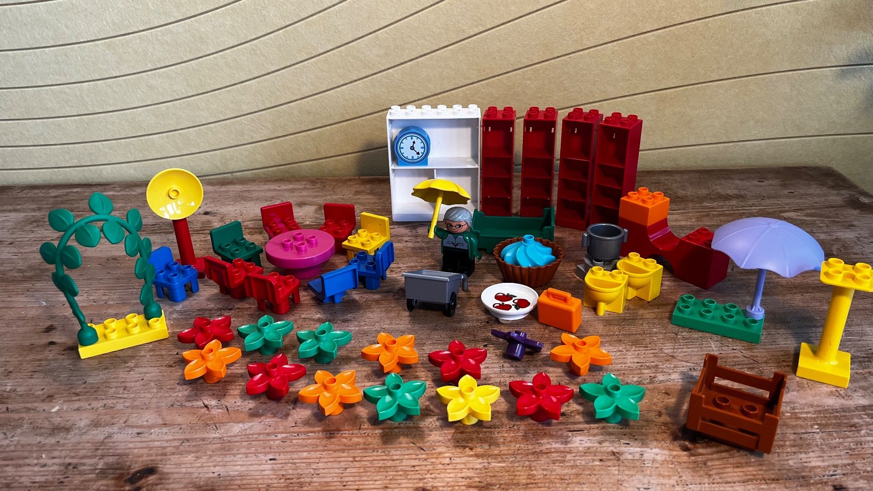 Lego Statuette: LEGO Duplo Villa Hausteile – Usato da Ennetbaden venduto da teo_yg9s
