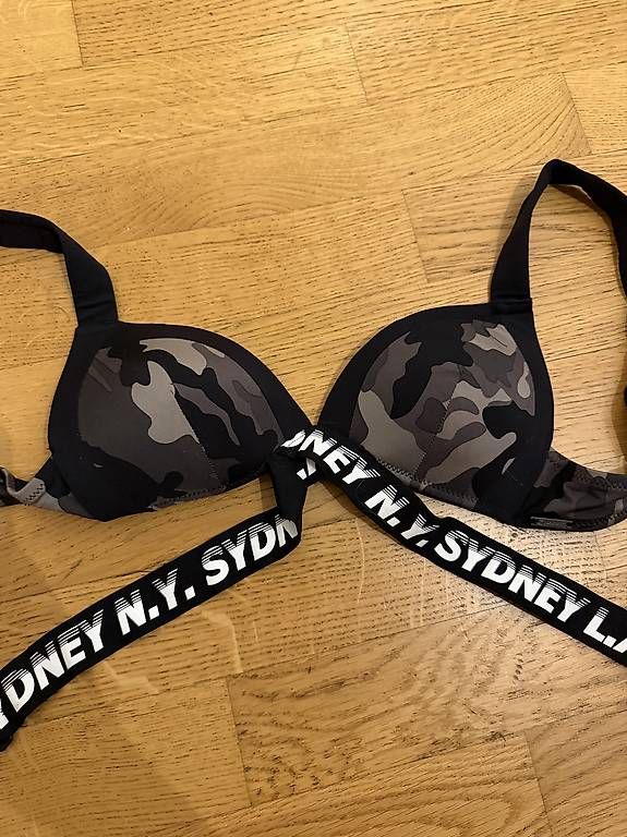 Maillots de bain & Bikinis: Bikinioberteil – D'occasion à Naters par fafa5