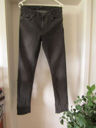 Jeans dame NEUF,  taille 42