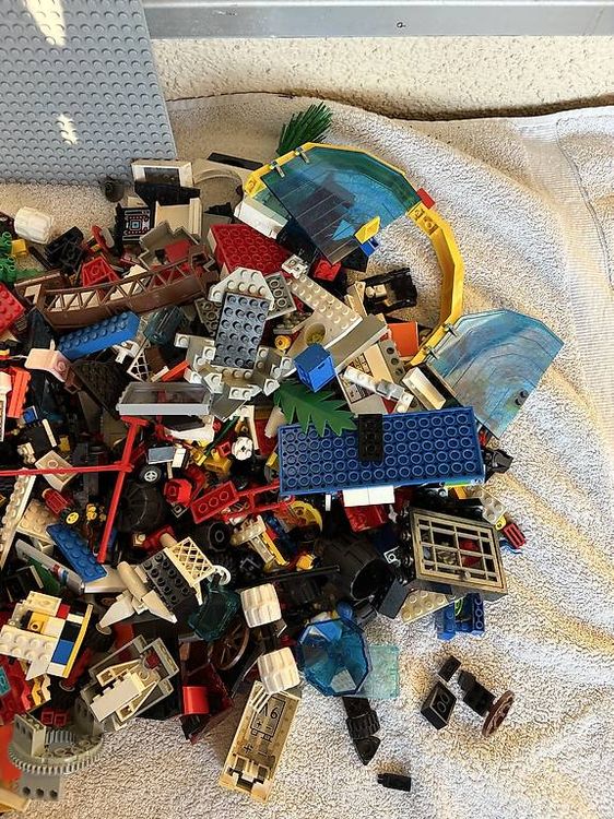 Lego Giocattoli: 4kg altes Lego – Usato da Winterthur venduto da bungy192 4