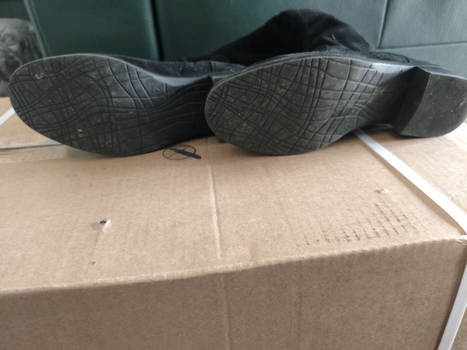 Scarpe da donna: Stivali neri alti – Usato da Bioggio venduto da OresteIronix 1