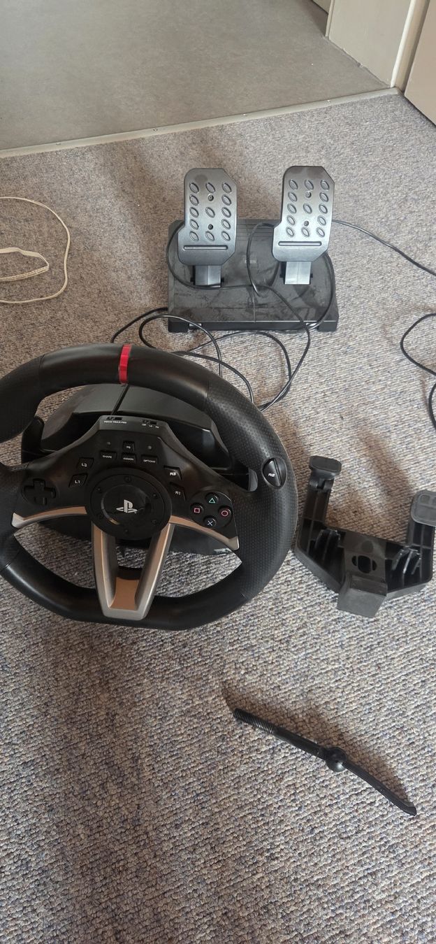 Controller: PS-Lenkrad der Marke Hori – Usato da St. Gallen venduto da sta_hjj5