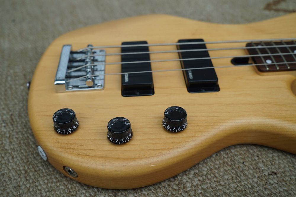 Rosewood Gitarrenbrücke Für Höfner Bass – Verstellbare Höhe, Aus Palisander, Inkl. Einstellknöpfe