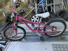 defektes Kinderfahrrad hotrock specialized