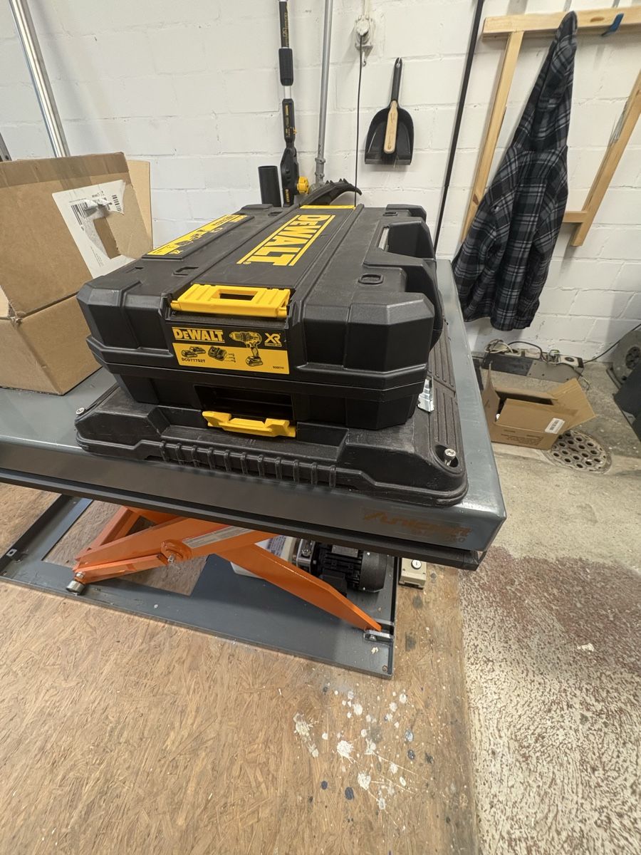 Dewalt Alle Werkzeuge: Dewalt Plattform – Gebraucht aus Romanshorn von ric_jzz7 4