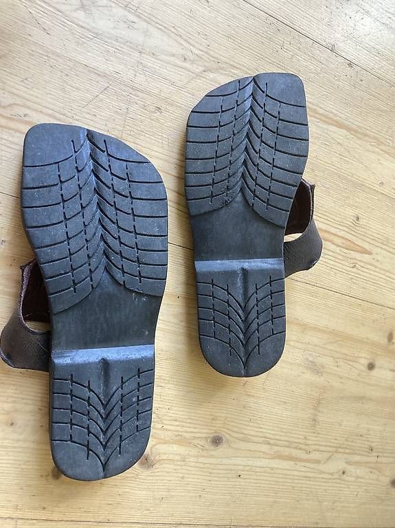 Damenschuhe: Leder Sandalen/Flip Flops – Gebraucht aus Grüningen von kat308 2