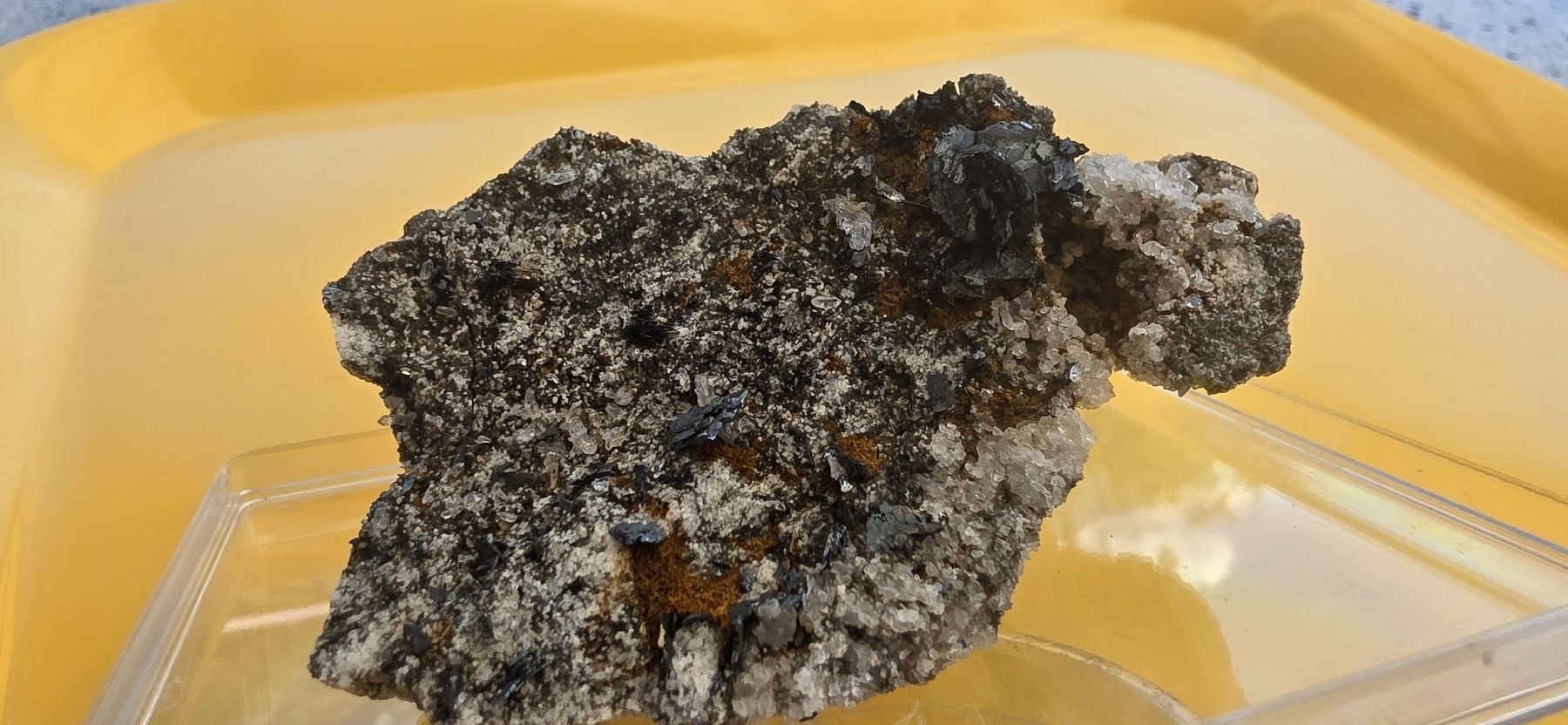 Minerali & Pietre curative: Mineralien Hämatit mit Monazit Binntal – Usato da Glis venduto da nbu_65ys 5