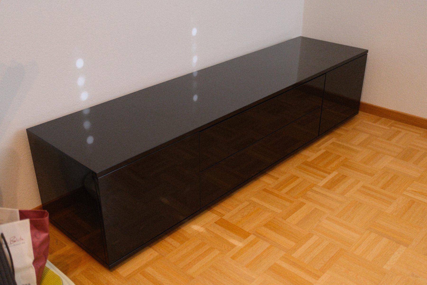 Mobili TV: Schwarzes TV-Möbel / Sideboard in Hochglanz – Nuovo (secondo la descrizione) da Weinfelden venduto da PoJeje