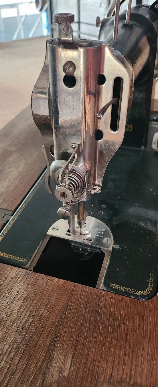 Bernina Nähmaschinen: Antike Nähmaschine Bernina – Defekt aus Laufen von Cady58 4