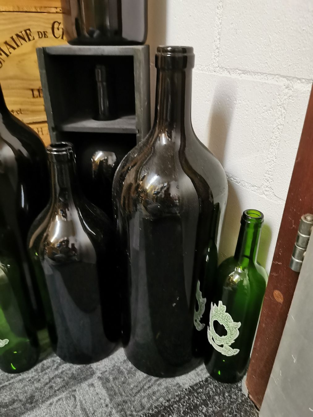 Verres, cruches & bouteilles: 7x dekorative Weinflaschen  – D'occasion à Wetzikon ZH par Tothart 4