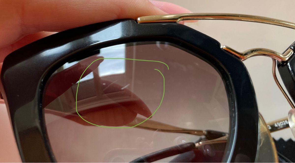 Prada Occhiali & Lenti: Elegante Prada Sonnenbrille – Usato da Thalwil venduto da Karina020 2