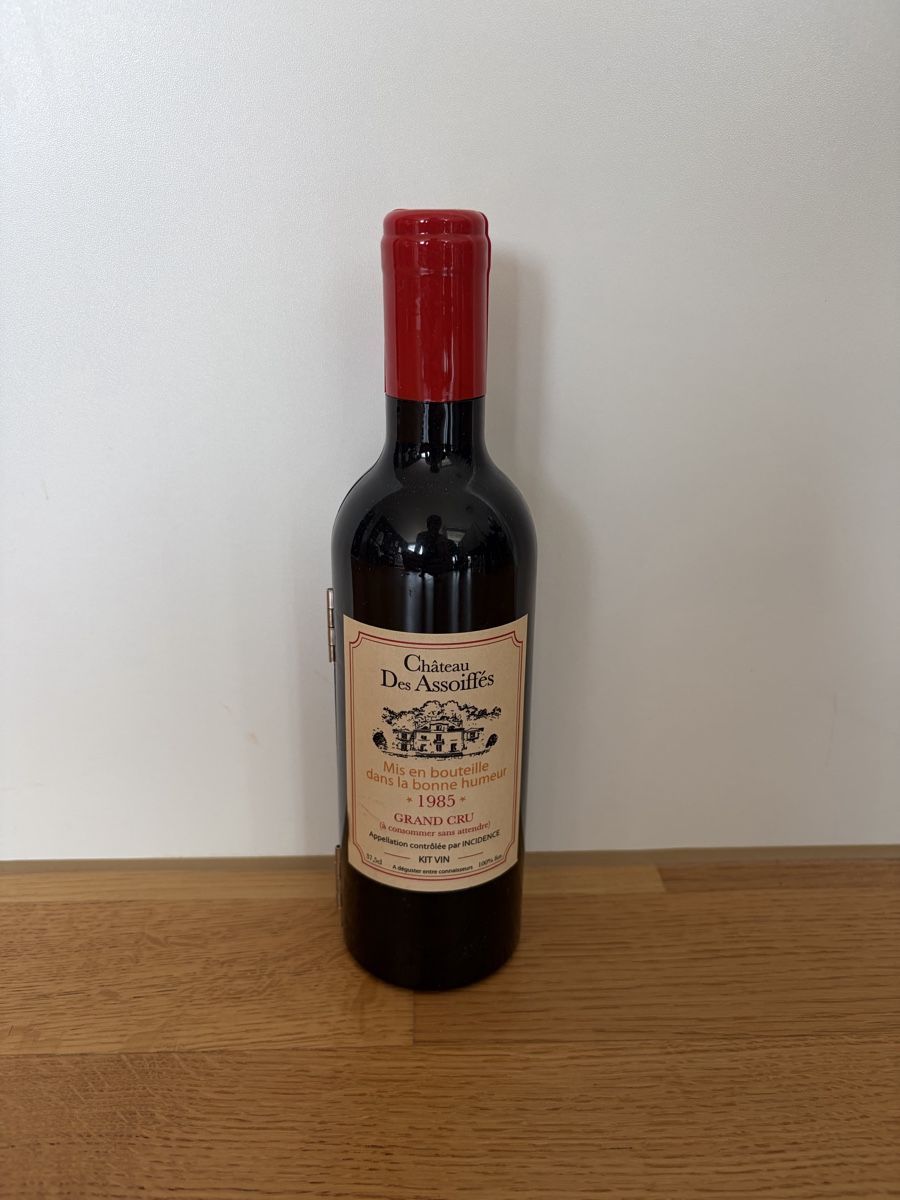 Apribottiglie & Tappi per chiusura: Coffret tire-bouchon vin forme bouteille accessoires complet – Usato da Thalwil venduto da mjgarnier