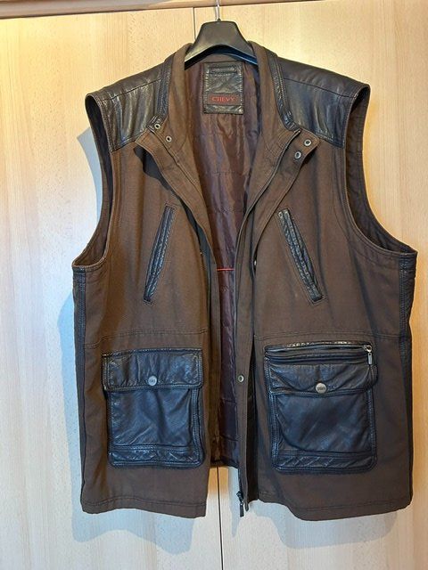 Gilets: Herren Gilet – D'occasion à Rickenbach Sulz par Wyatt