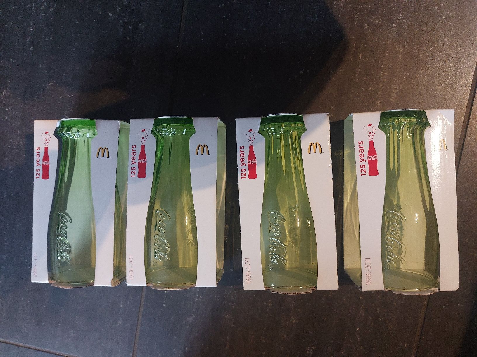 Coca-Cola Bicchieri: 4 Cola Gläser grün – Nuovo e nell'imballaggio originale da Siebnen venduto da LastChanc2 2