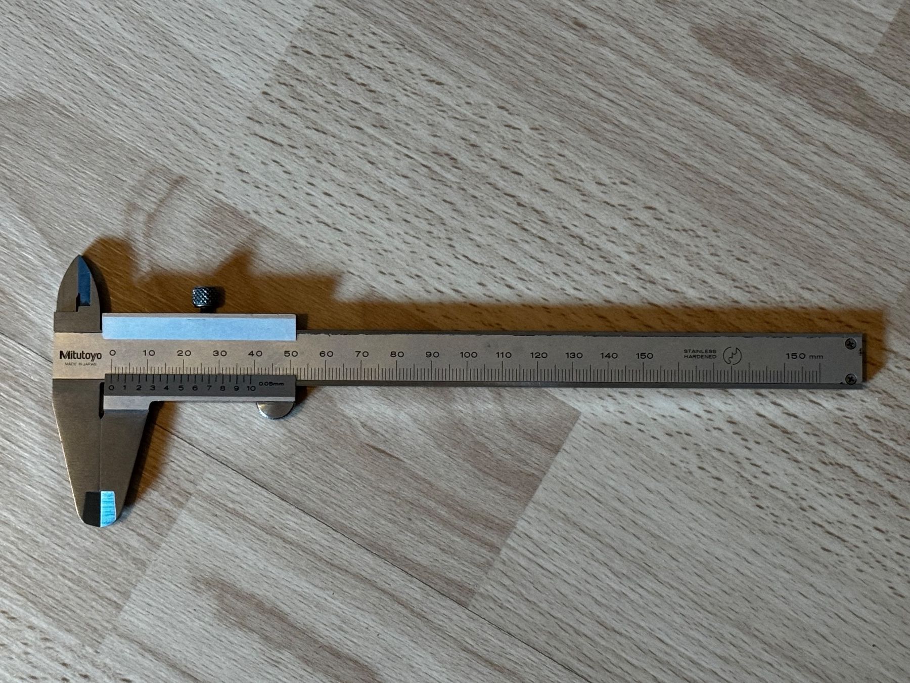 Mitutoyo Mesurer: Mitutoyo 150mm Stainless Steel Caliper – D'occasion à Zürich par colorblindrummer